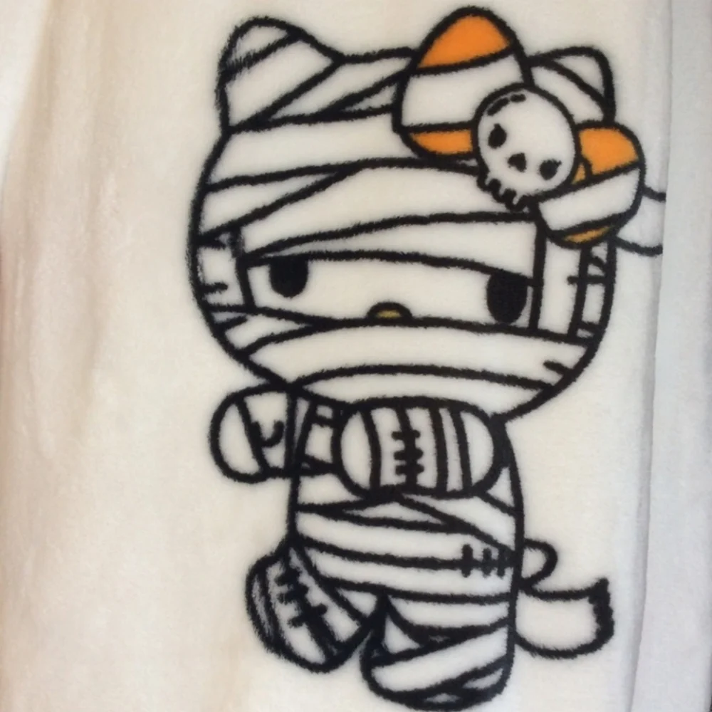 Hello Kitty Blanket HTF 🍬 🎃